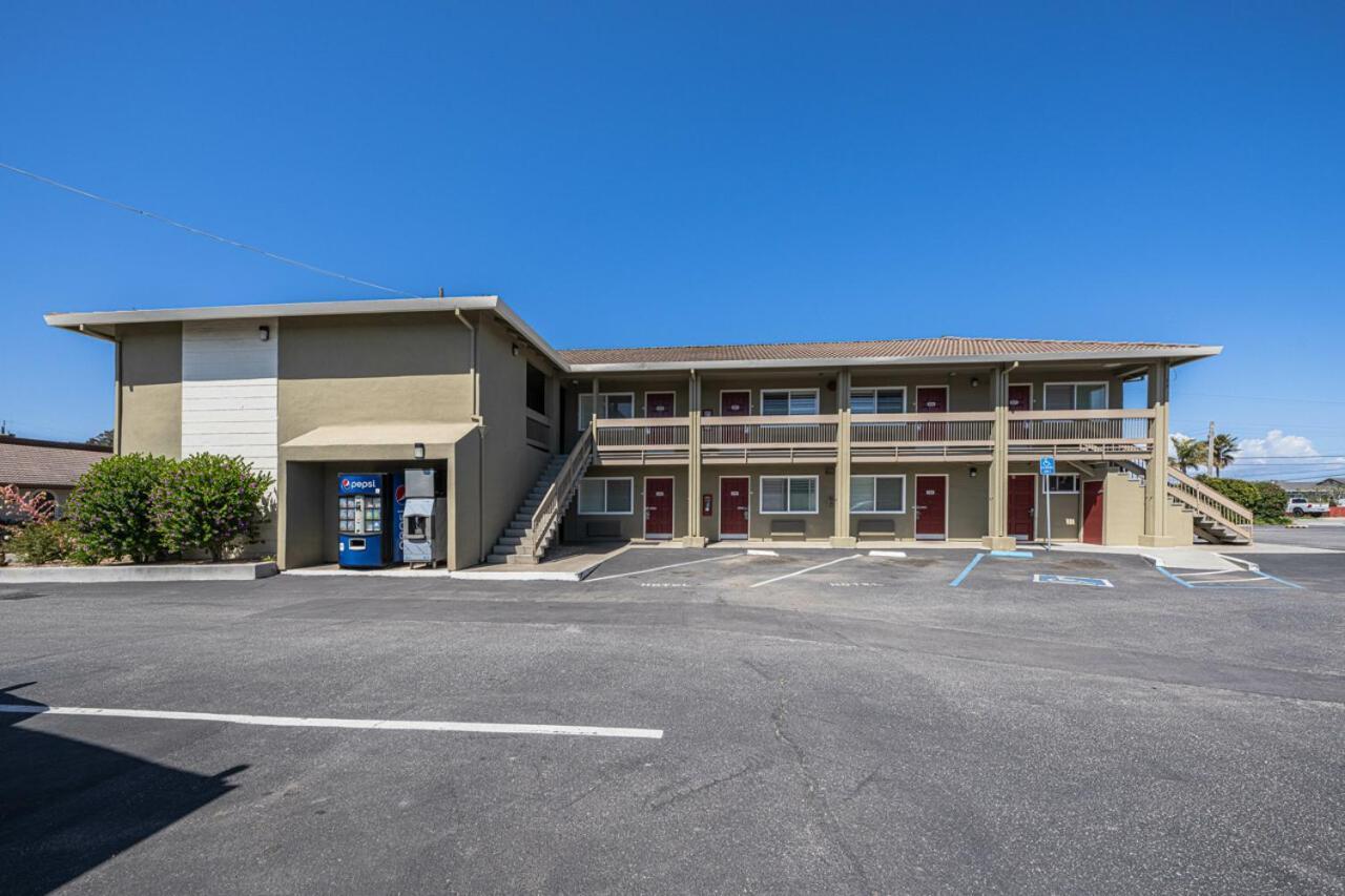 Coastal Valley Inn Castroville Exterior foto